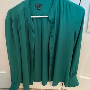 Ann Taylor button up blouse size medium